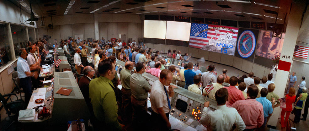 apollo_15_splashdown