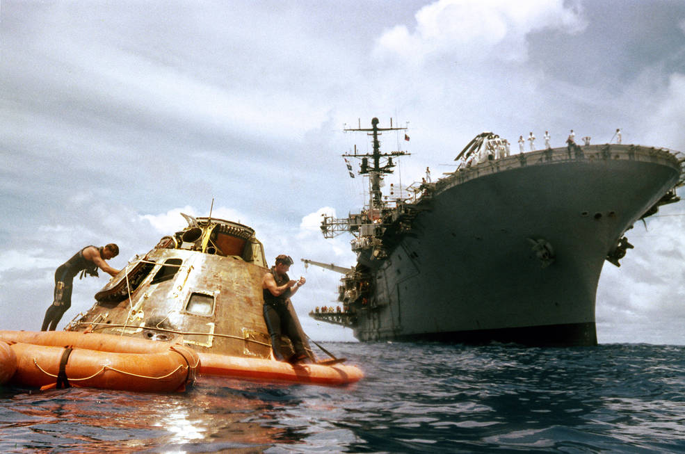 apollo_15_splashdown