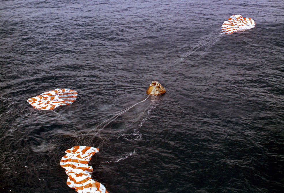 apollo_15_splashdown