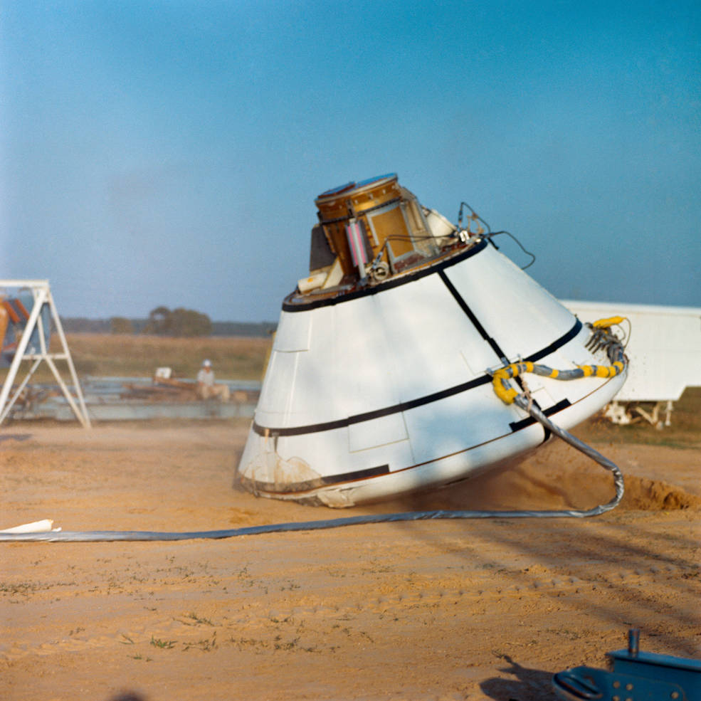 apollo_as-202_15_cm-011_land_impact_test_oct_31_1968