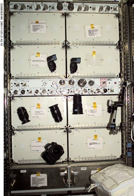 iss20_sts_105_15_express_rack_5_exp_3