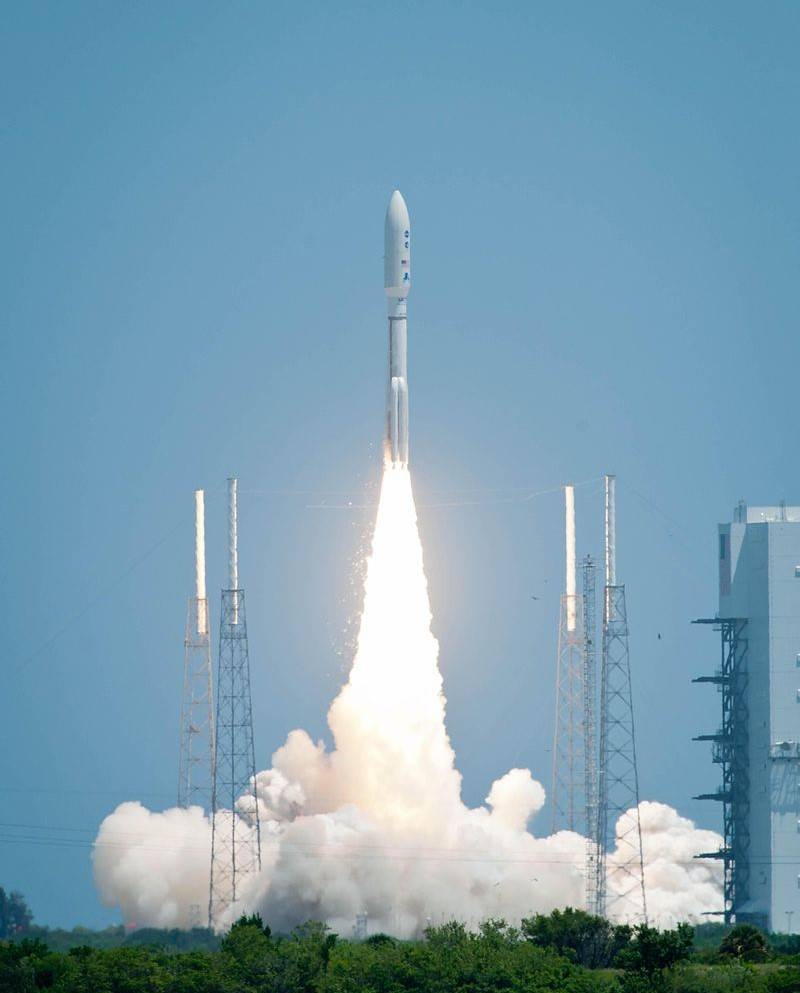 Photograph depicting Launch of Juno