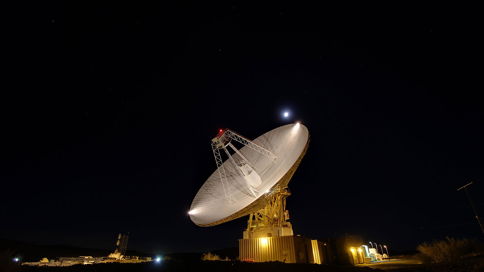 The 70-meter (330-foot) Deep Space Station 14 (DSS-14) 