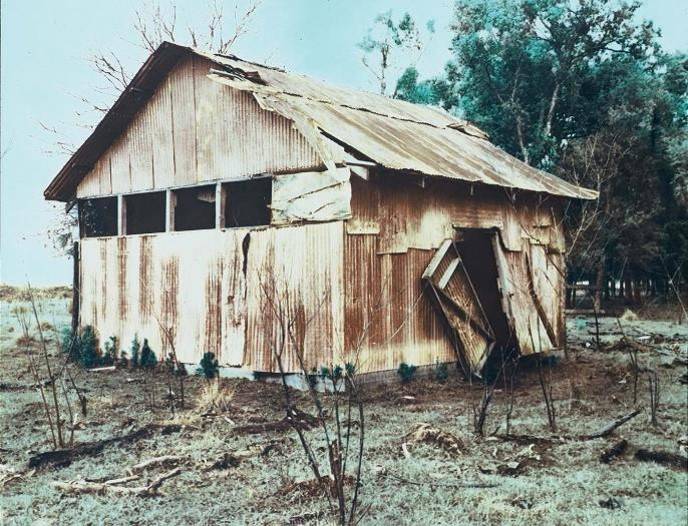 dilapidated_barn_sep_1961