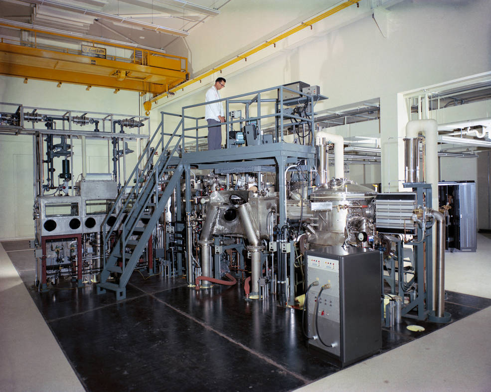 building_on_a_mission_lrl_12_lrl_vacuum_laboratory_system_mar_1968