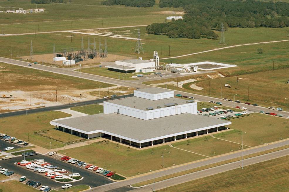 building_on_a_mission_lrl_8_lrl_aerial_view_oct_1967