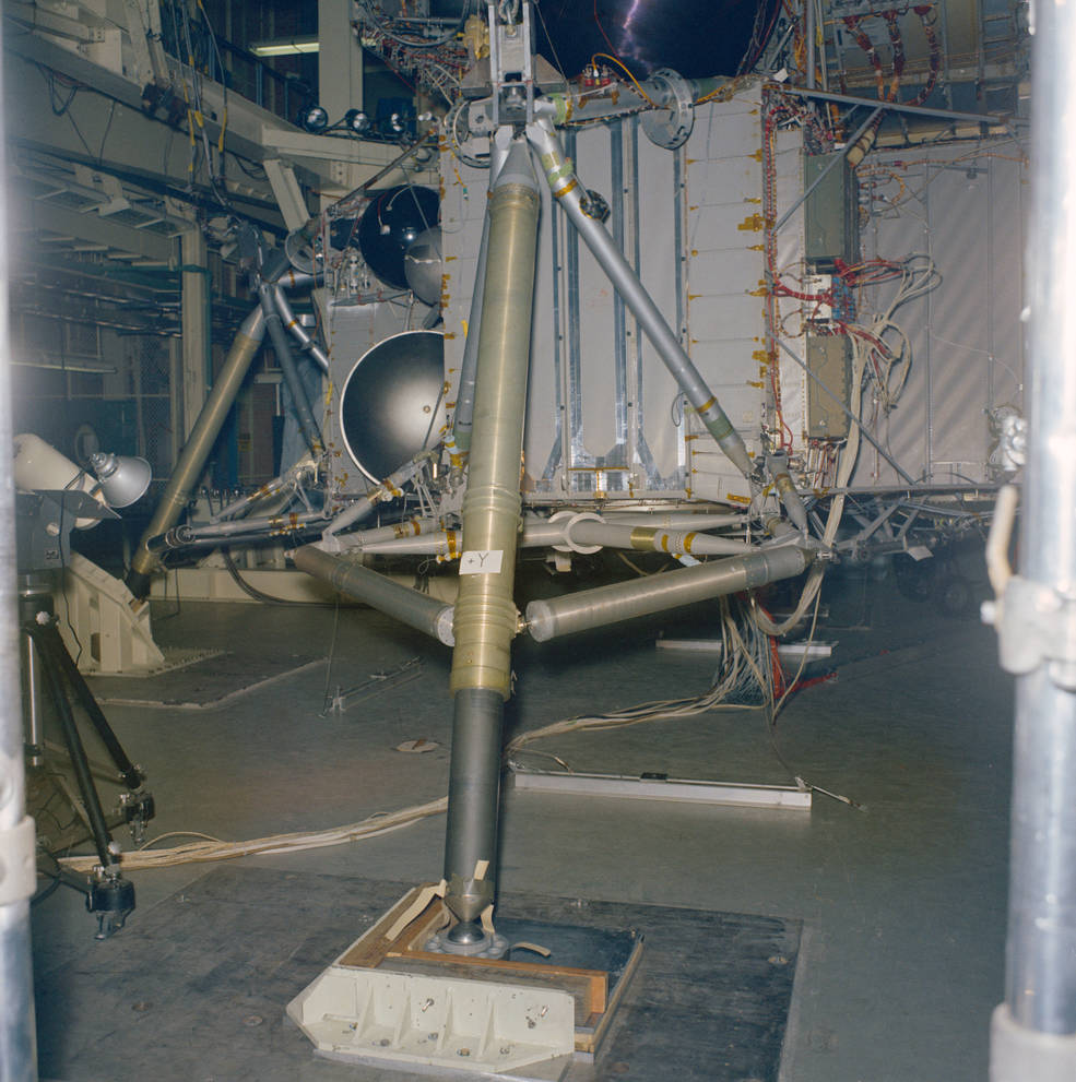 lm-2_drop_test_apr_3_1969