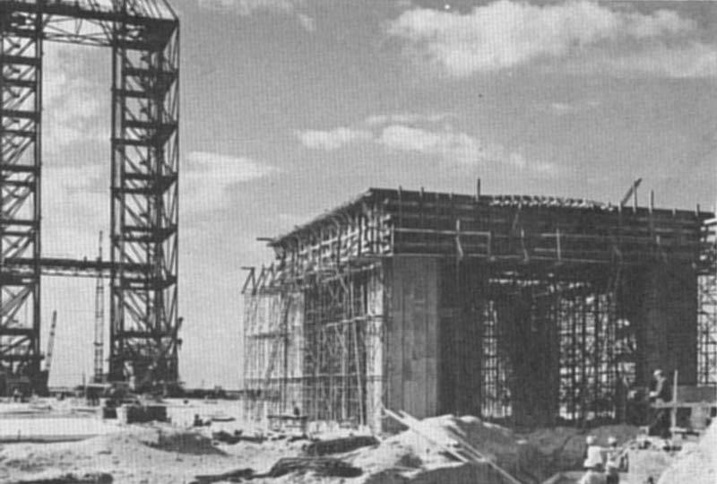 saturn_1_first_launch_10_construction_of_lc-34_tower_and_pedestal_1960