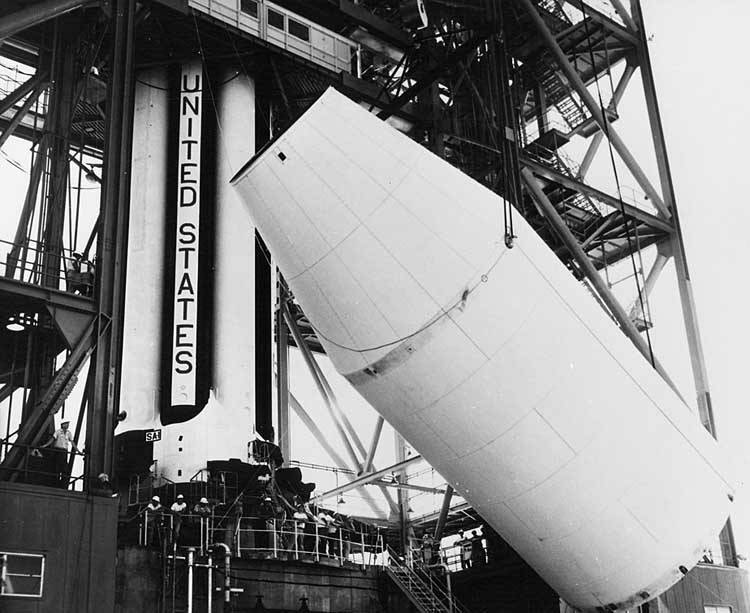 saturn_1_first_launch_14_sa-1_second_stage_erection_lc-34_aug_21_1961