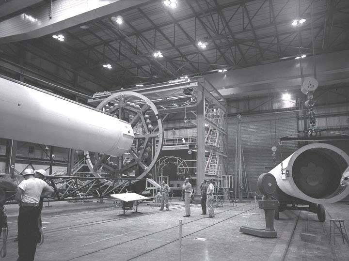 saturn_1_first_launch_1_assembly_of_main_lox_tank_1960