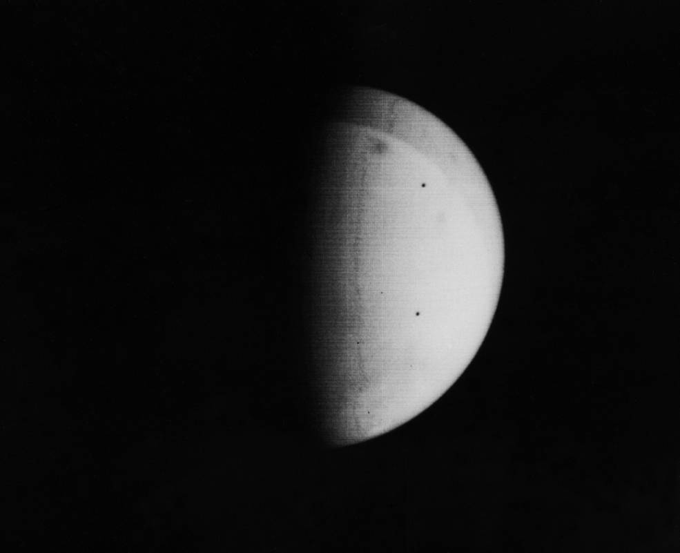 mars_on_approach_showing_nix_olympica_in_dust_storm_nov_11_1971