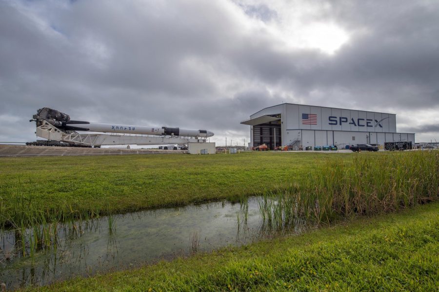 Falcon 9 roll out for CRS-24