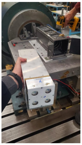 Vibration Testing of the PATCOOL CubeSat Prototype.