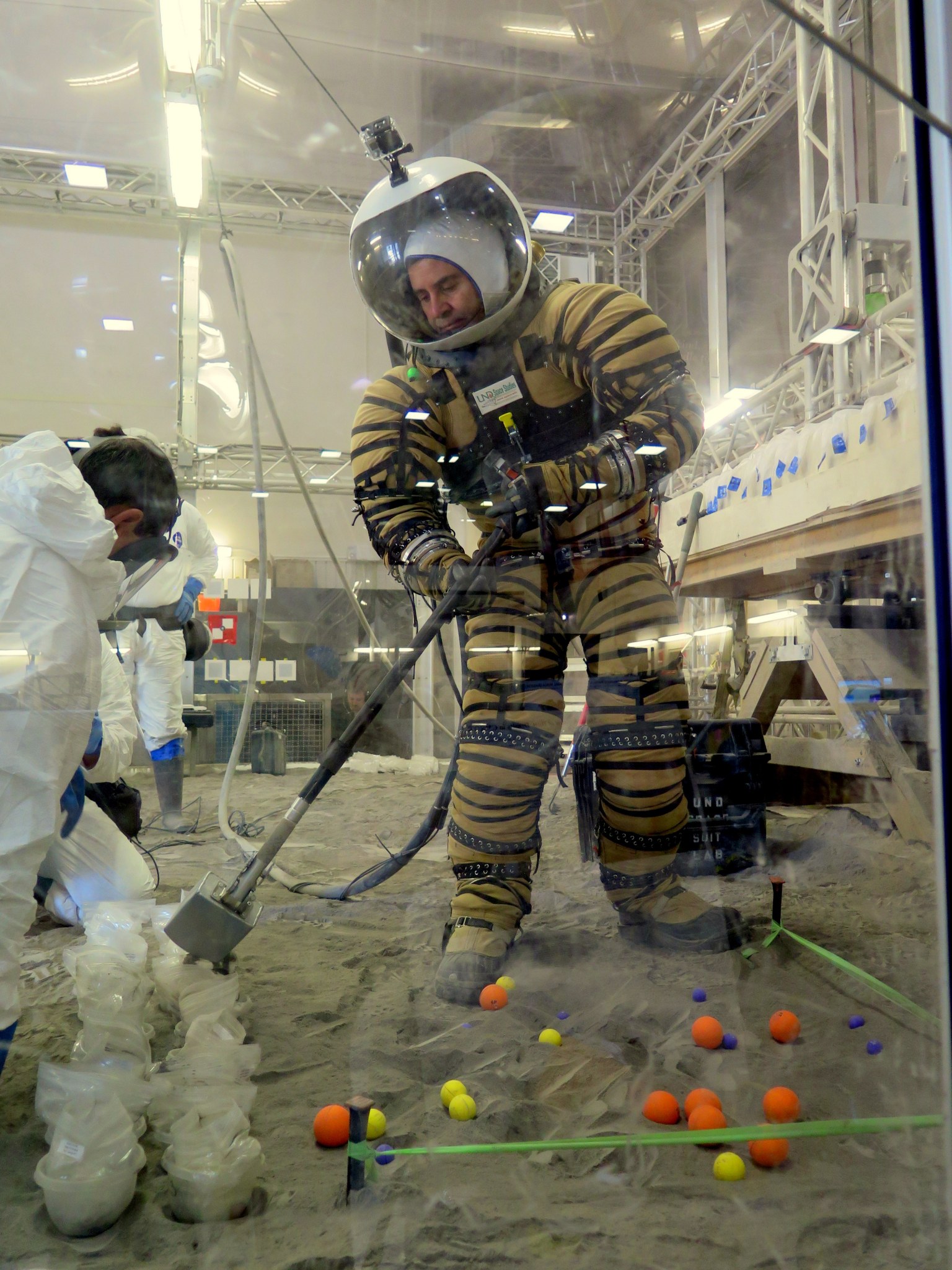 Pablo de León tests sample collection tools