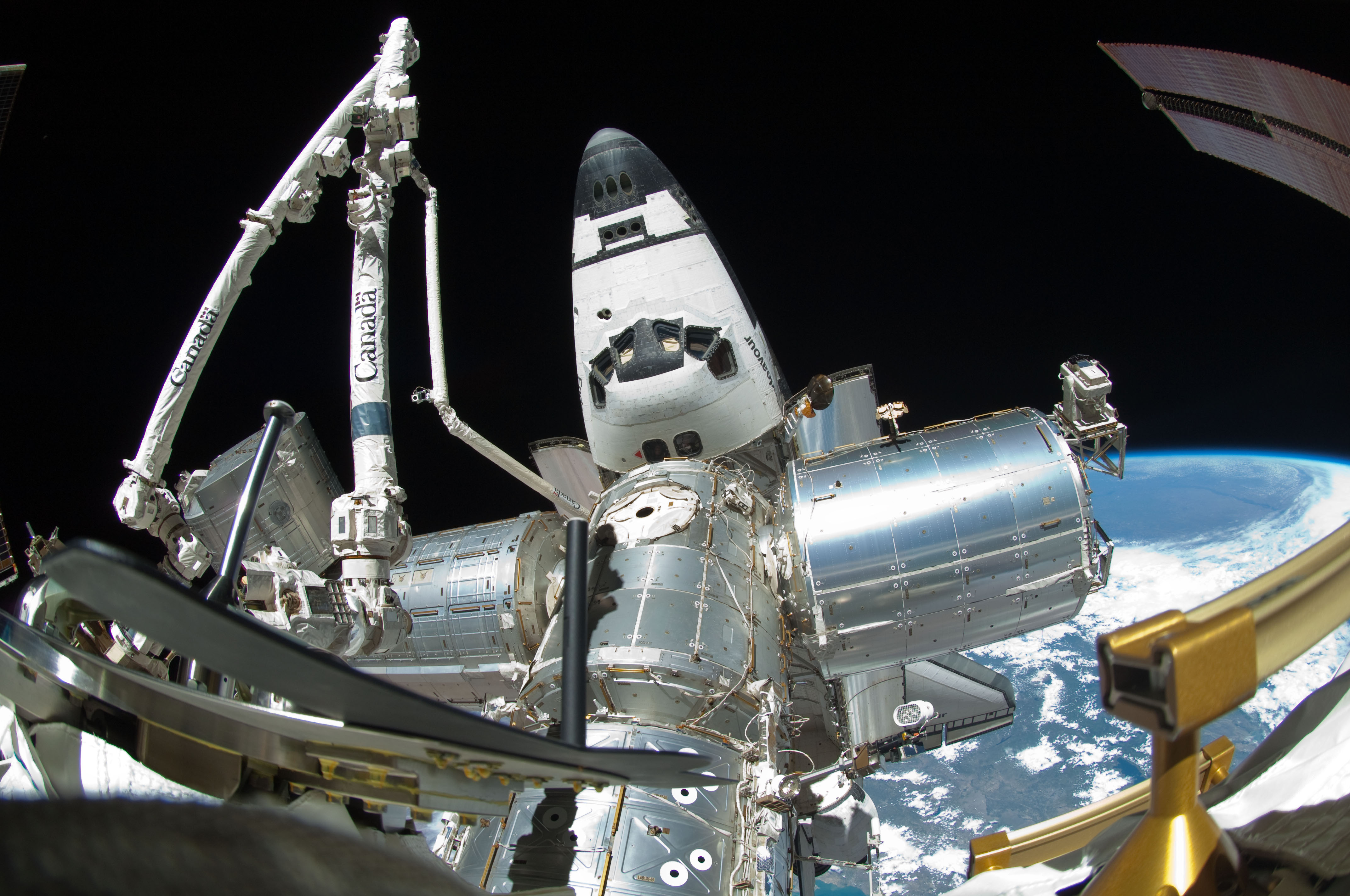 View of the Shuttle Endeavour docked to the ISS.