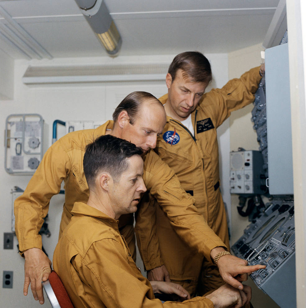 crew_skylab_open_house_press_day_jan_19_1972