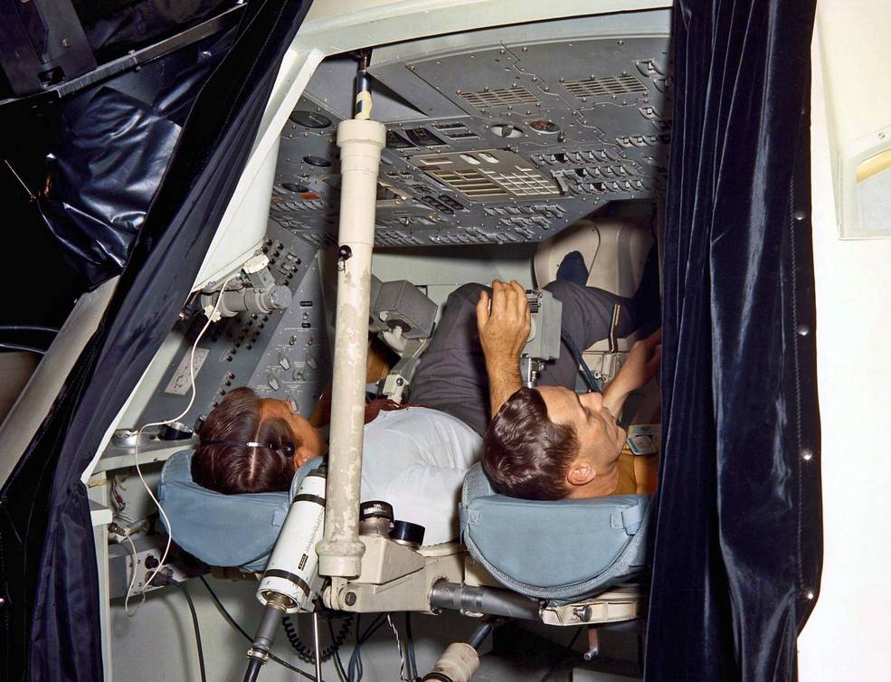 apollo_1_l-1_month_12_bu_crewnaa_downey_sim_jan_17_1967