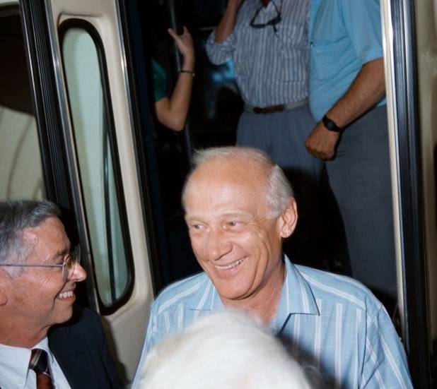 cohen_w_aldrin_at_apollo_11_20th_jul_1989