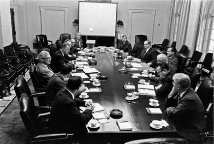 nixon_oks_shuttle_stg_report_to_nixon_meeting_at_wh_sep_15_1969_richard_nixon_presidential_library_and_museum