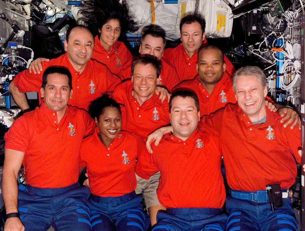 bhm_curbeam_sts-116_inflight_joint_crew_photo