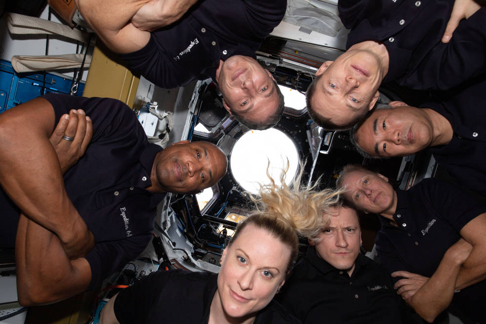 bhm_glover_iss_64_inflight_crew_photo