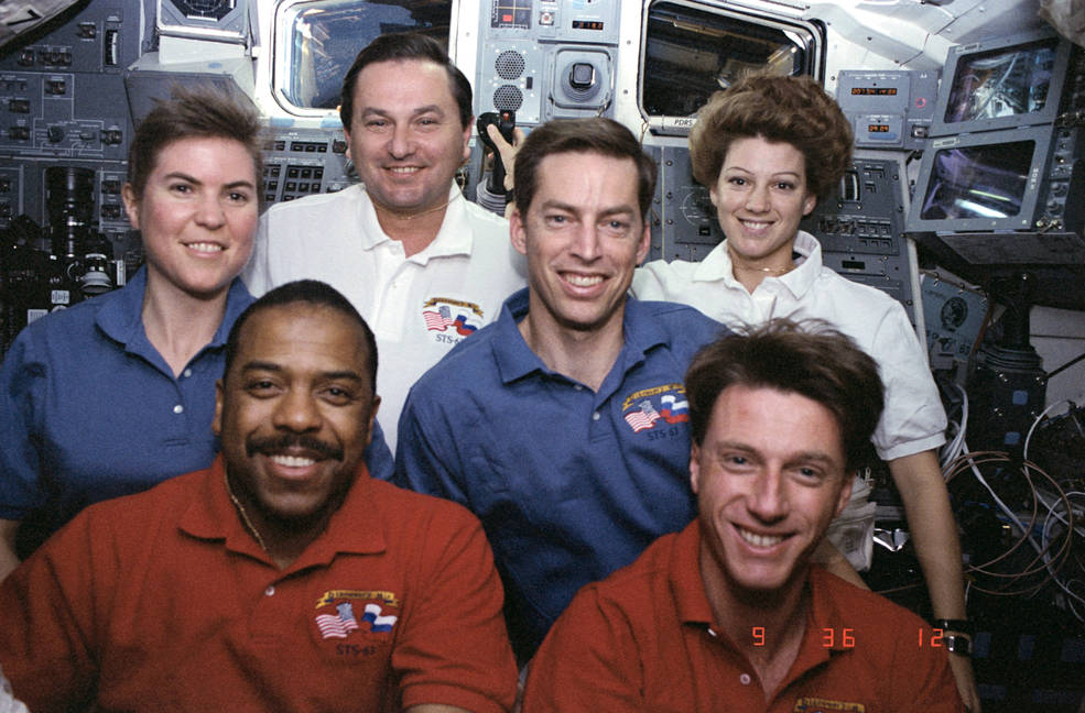 bhm_harris_sts-63_inflight_crew_photo