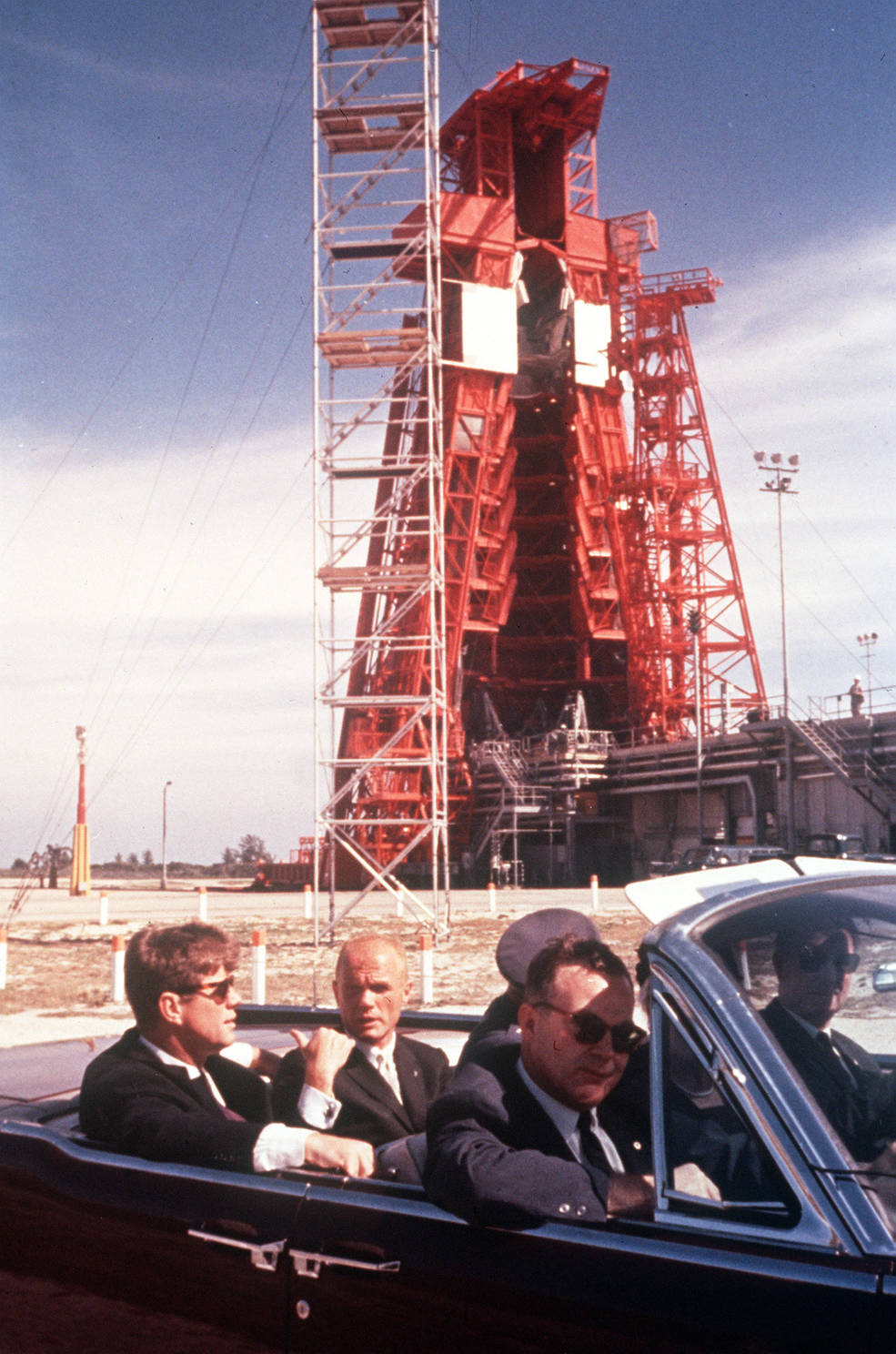 glenn_w_jfk_at_lc_14_feb_23_1962