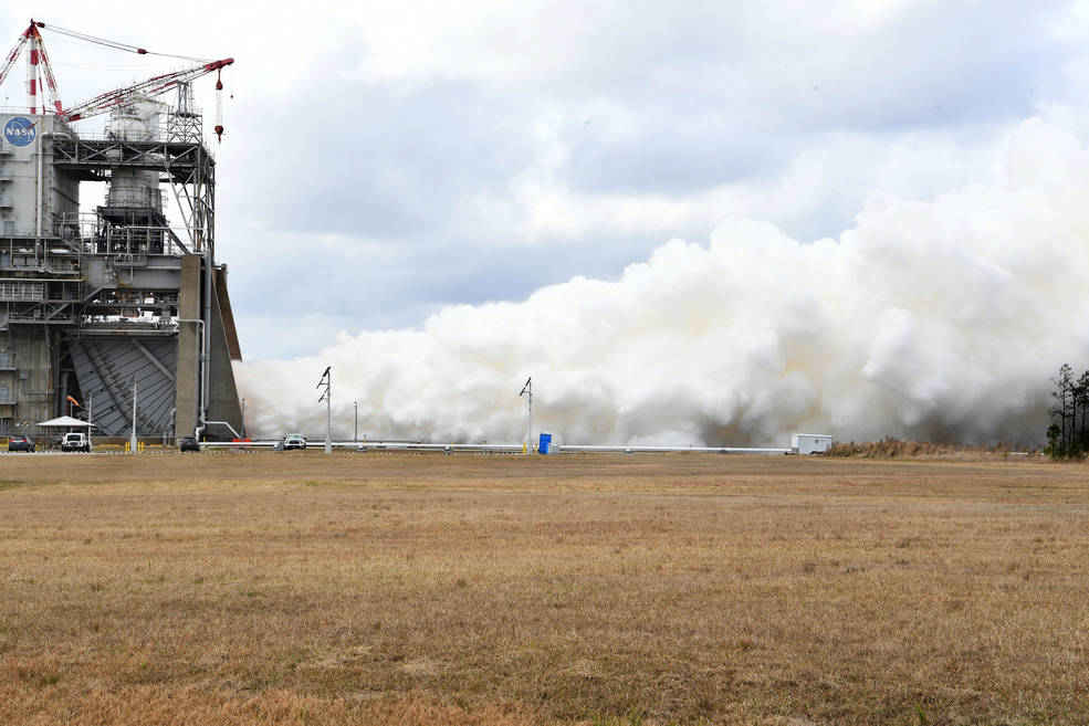 NASA Powers Up RS-25 Engine Testing for Deep Space Launches
