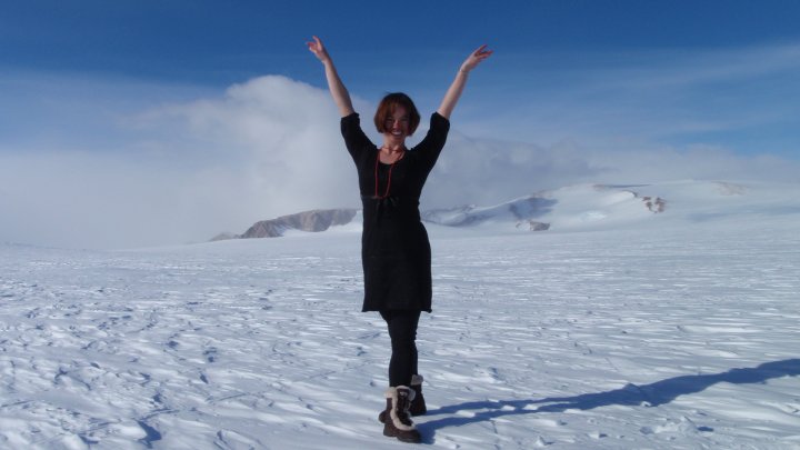 Planetary scientist Neyda Abreu visited Antarctica during a two-month fieldtrip in 2009 to 2010 to collect meteorites