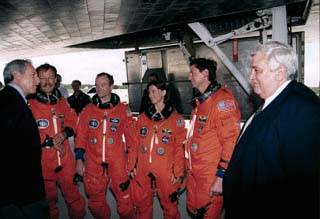 goldin_5_and_koptev_sts_71_landing_ksc_jul_1995