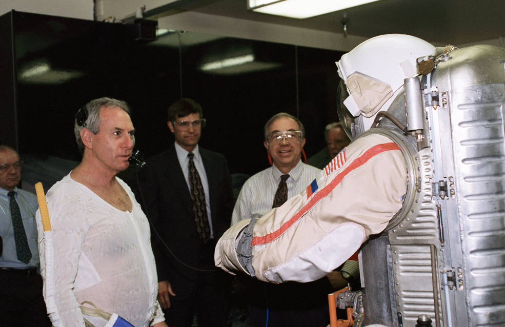 goldin_6_in_lcvg_talking_to_subject_in_orlan_suit_oct_1_1996