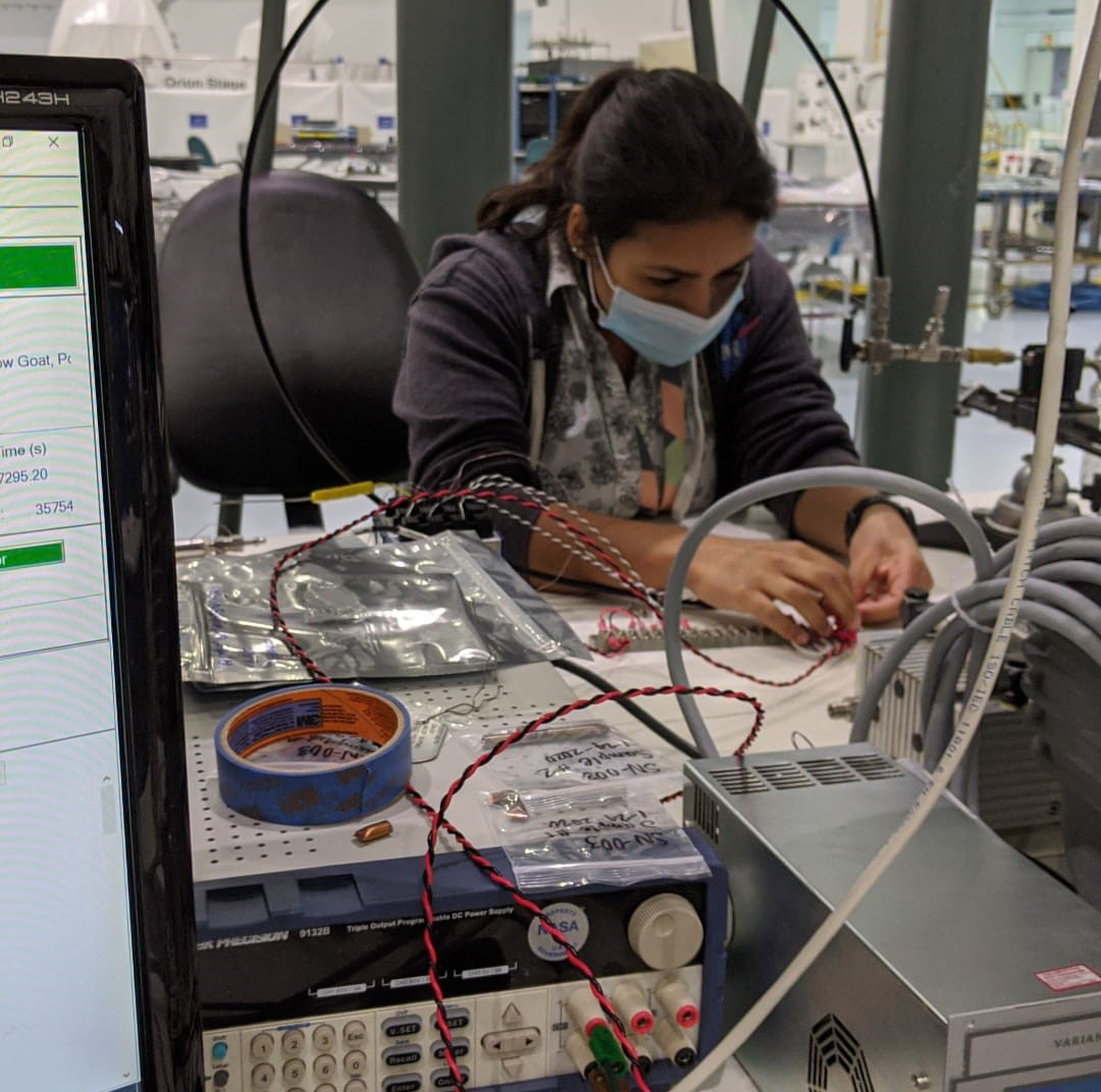 Patricia Velandia in a lab environment.