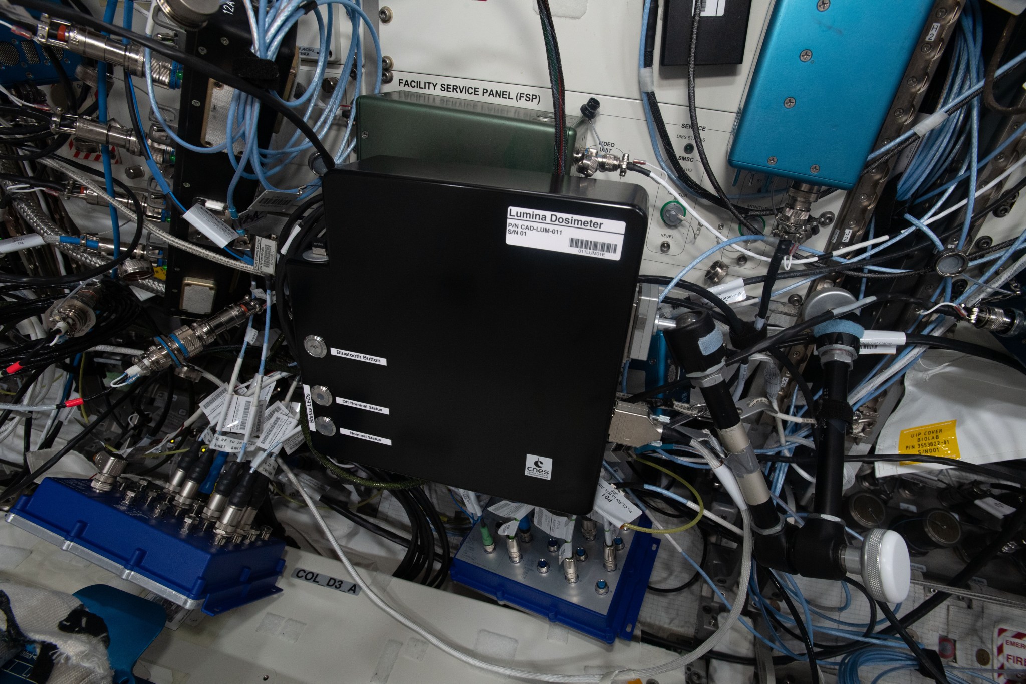 image of experiment hardware and cable connections