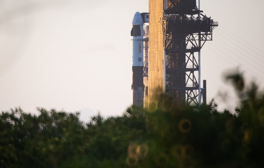 A SpaceX Falcon 9 rocket with the company's Crew Dragon spacecraft onboard is seen on the launch pad at Launch Complex 39A as preparations continue for the Crew-4 mission, Monday, April 25, 2022, at NASA’s Kennedy Space Center in Florida. NASA’s SpaceX Crew-4 mission is the fourth crew rotation mission of the SpaceX Crew Dragon spacecraft and Falcon 9 rocket to the International Space Station as part of the agency’s Commercial Crew Program. NASA astronauts Kjell Lindgren, Robert Hines, Jessica Watkins, and ESA (European Space Agency) astronaut Samantha Cristoforetti are scheduled to launch no earlier than April 27 from Launch Complex 39A at the Kennedy Space Center.
