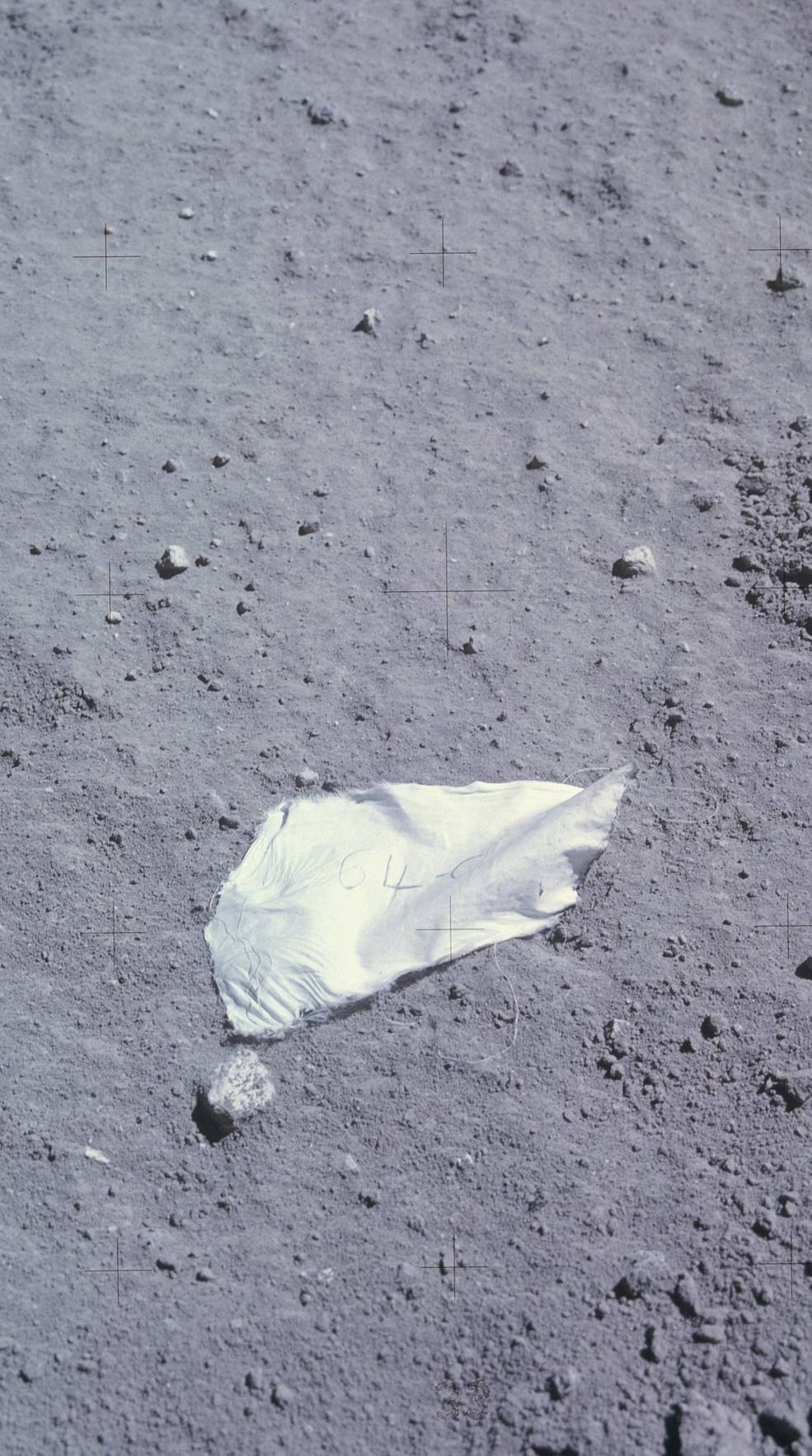 apollo_16_landing_eva3_64c_beta_cloth