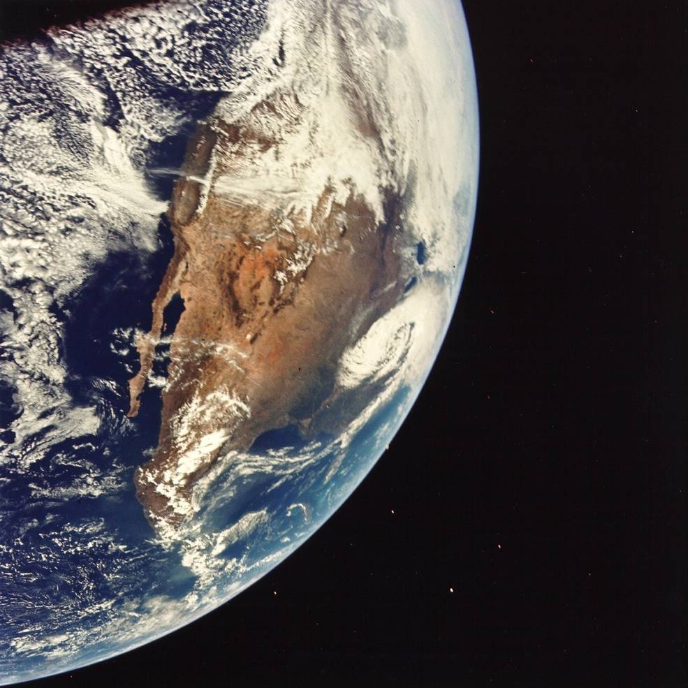 apollo_16_launch_earth_around_time_of_td