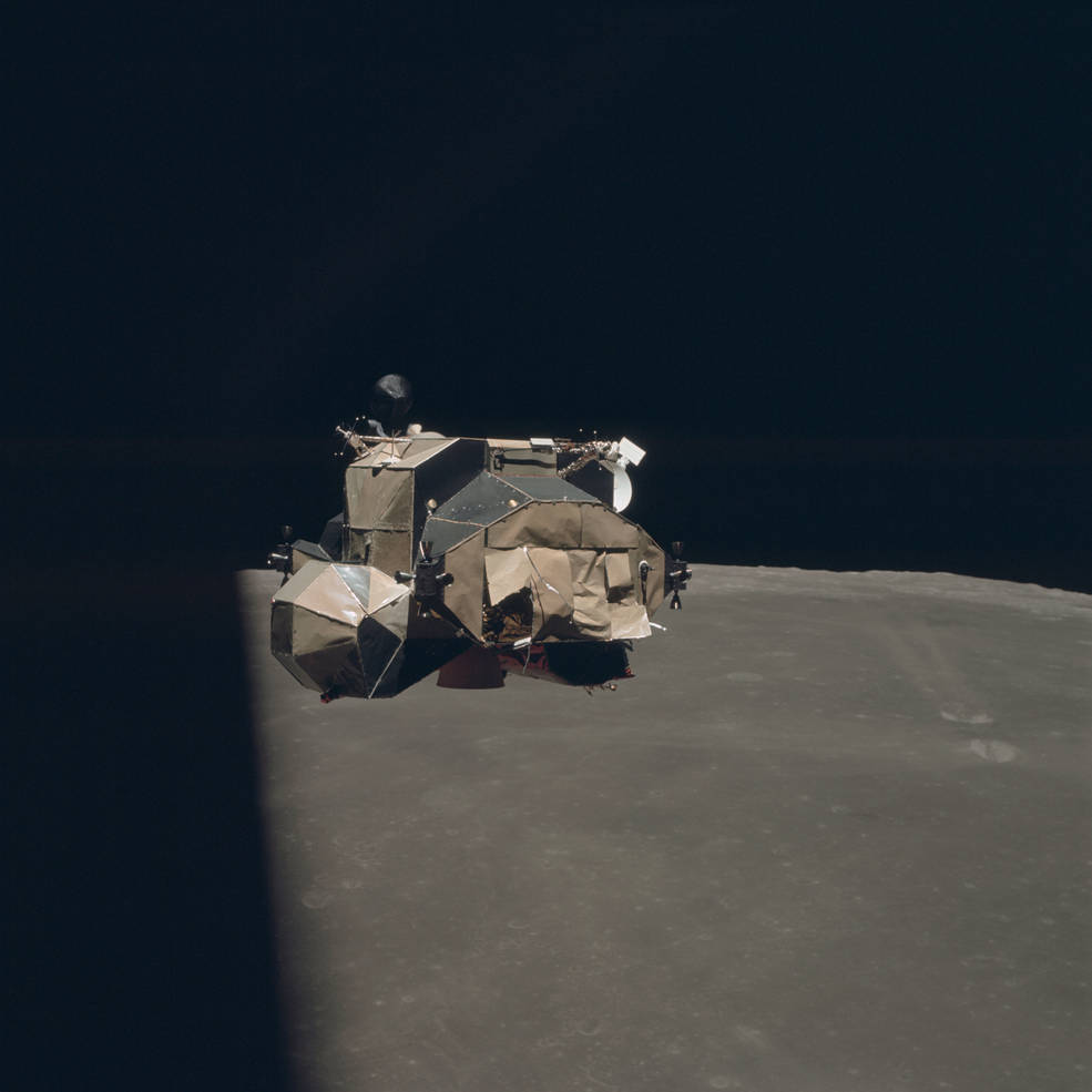 apollo_16_return_to_earth