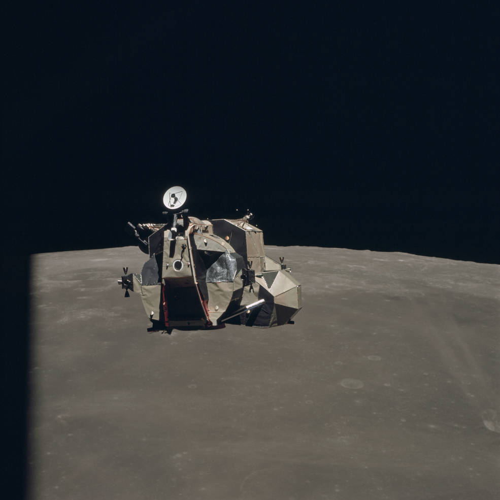 apollo_16_return_to_earth