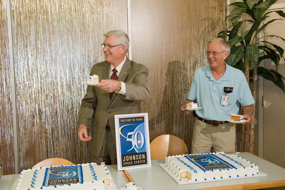 coats with duke cutting cake jsc 50th anniversarry september 19 2011