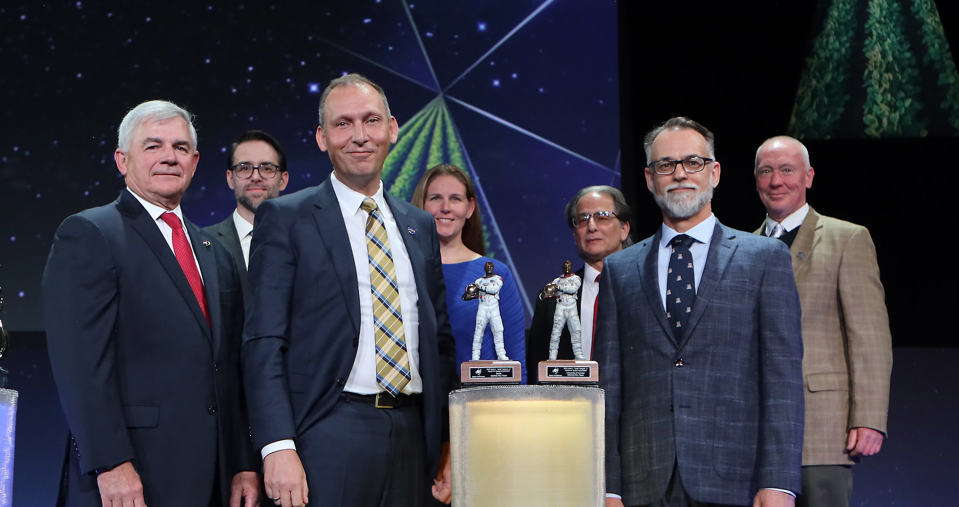 OSIRIS-Rex team receives Swigert award.