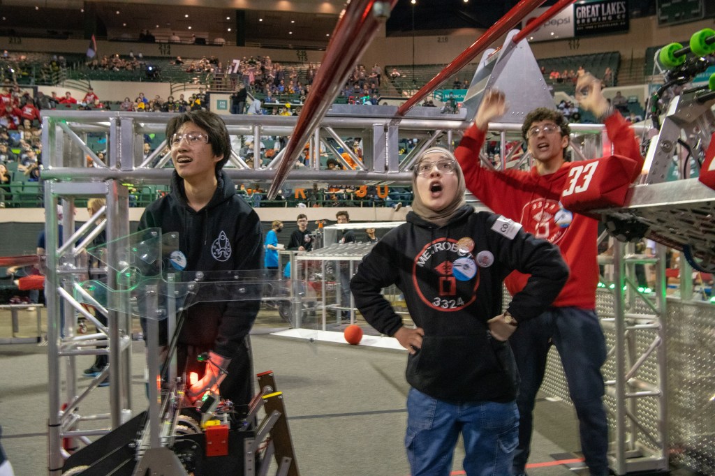 
			Return of the Battling Robots: NASA Volunteers Support Robotics Competition - NASA			