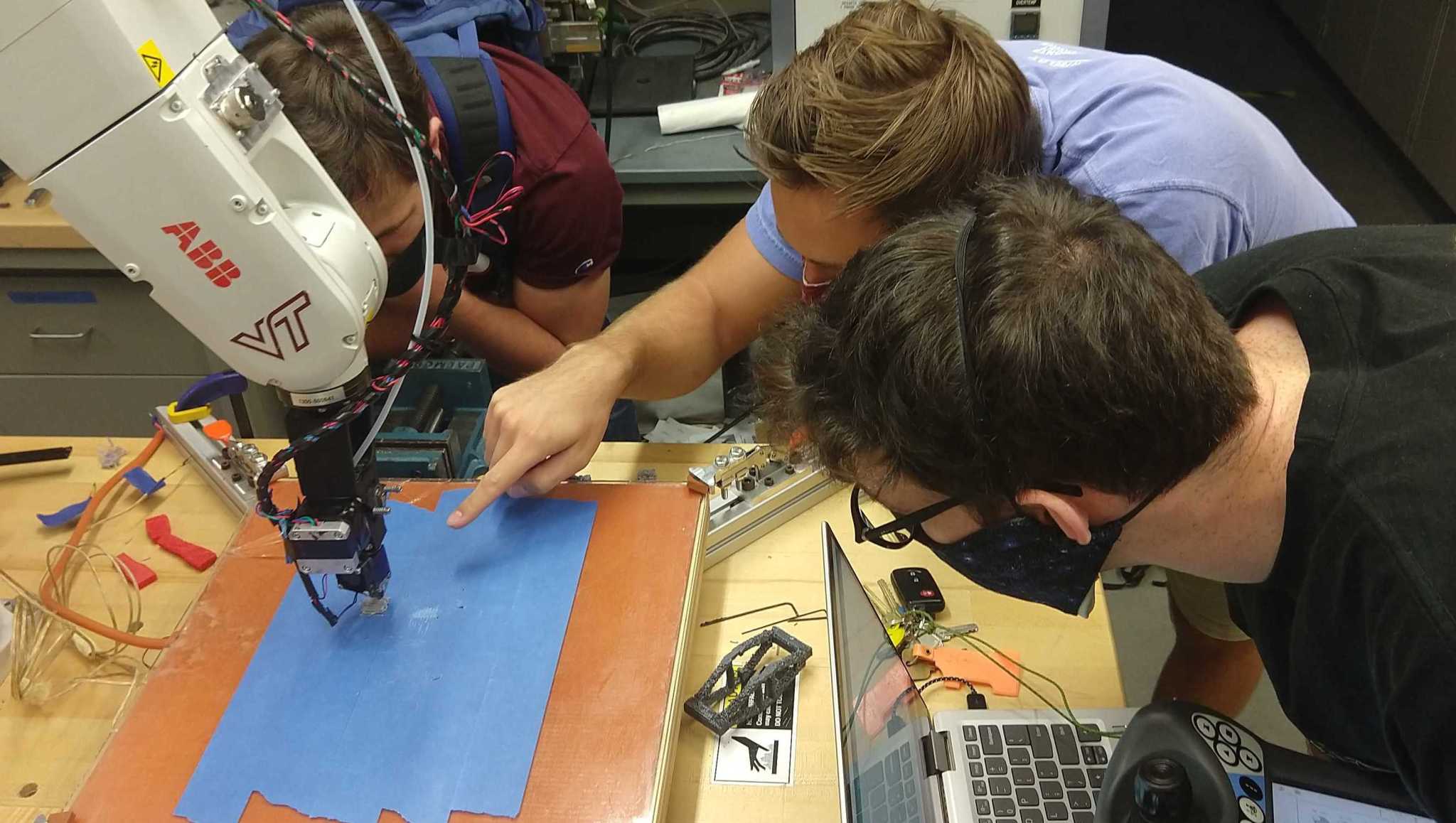 Undergraduate students from Virginia Tech analyze 3D-print adhesion.