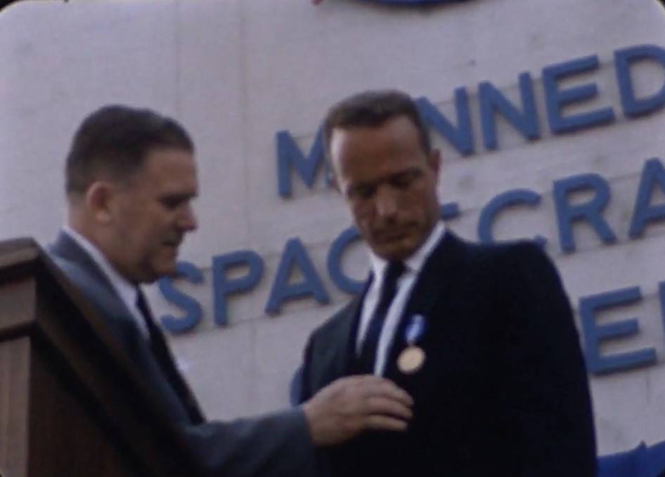 webb_pinning_medal_on_carpenter_at_cape_may_27_1962