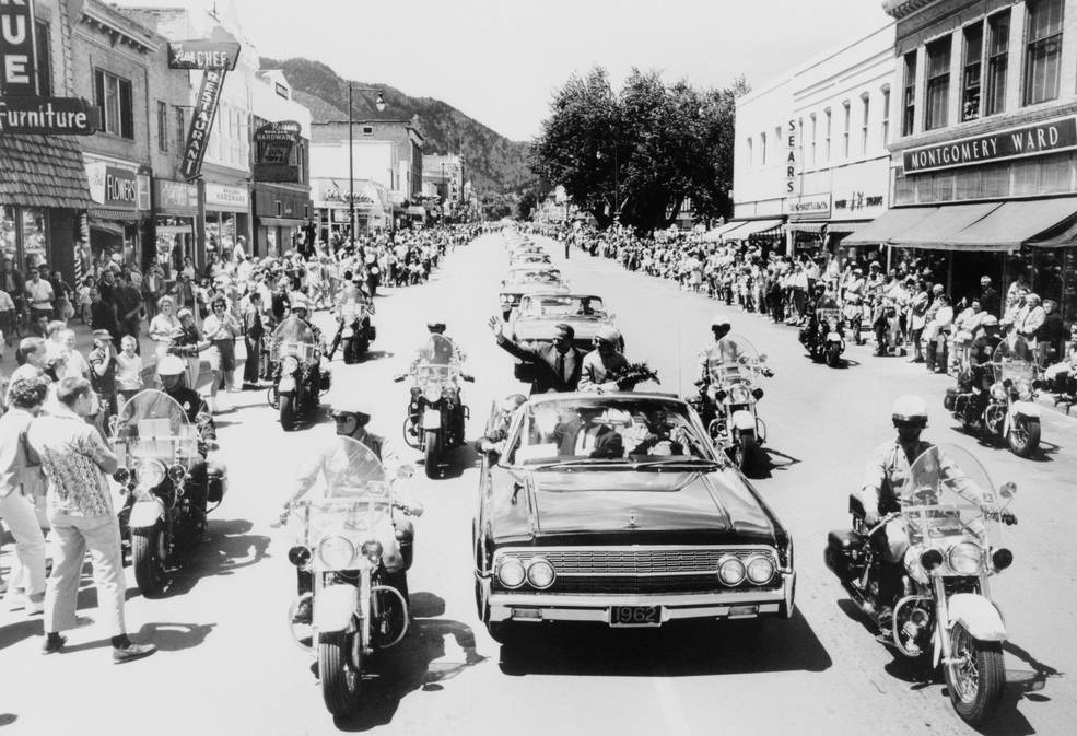 boulder_parade