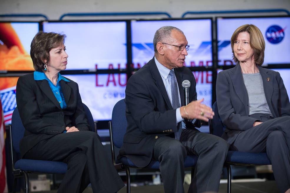 ochoa_w_bolden_and_lueders_commercial_crew_press_event_jan_27_2015