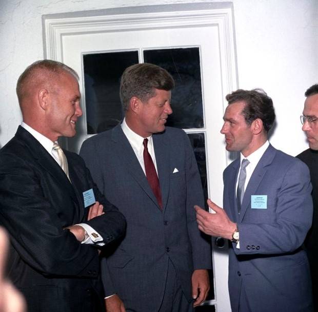 kennedy_at_wh