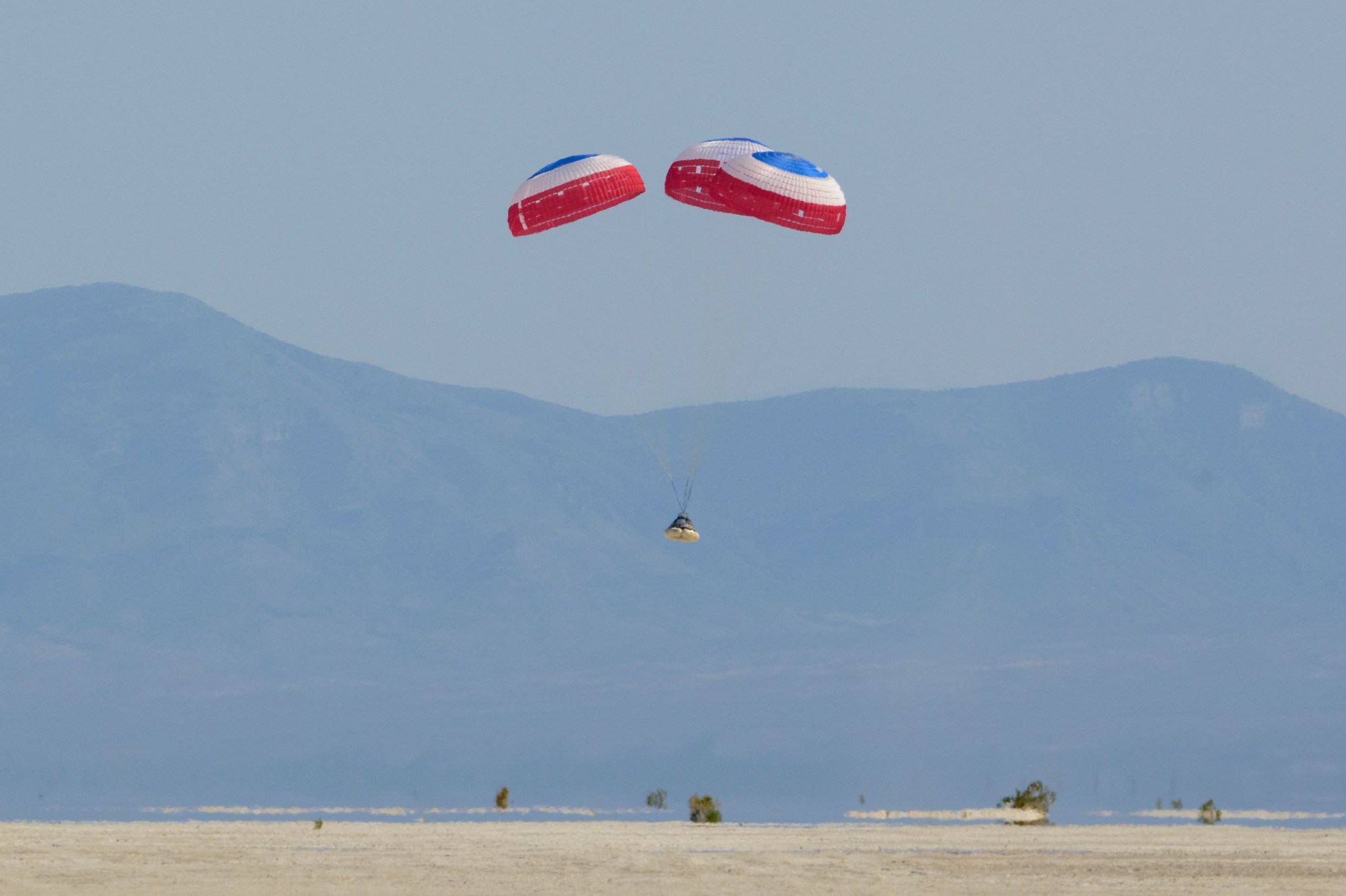 Boeing’s CST-100 Starliner spacecraft lands at White Sands Missile Range’s Space Harbor, Wednesday, May 25, 2022, in New Mexico.