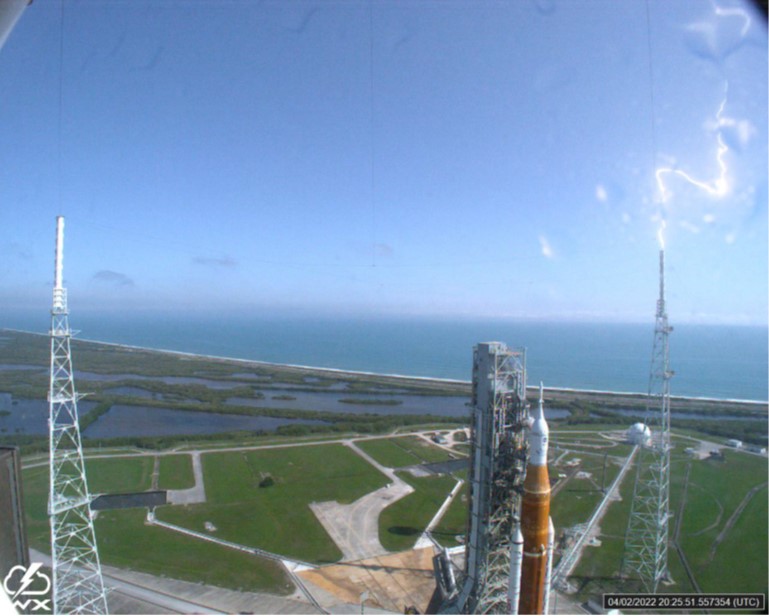 Lightning strike at Launch Pad 39B