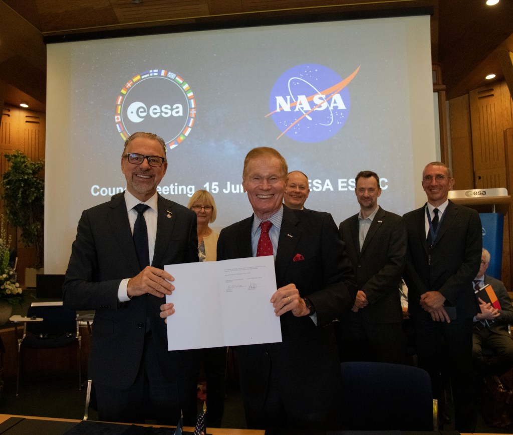 NASA, ESA Finalize Agreements on Climate, Artemis Cooperation