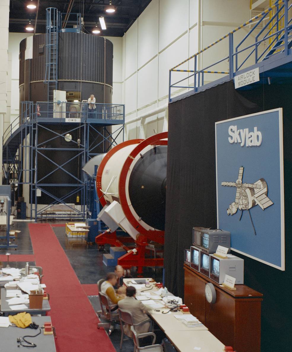 skylab_1g_trainer_bldg_5_nov_20_1972